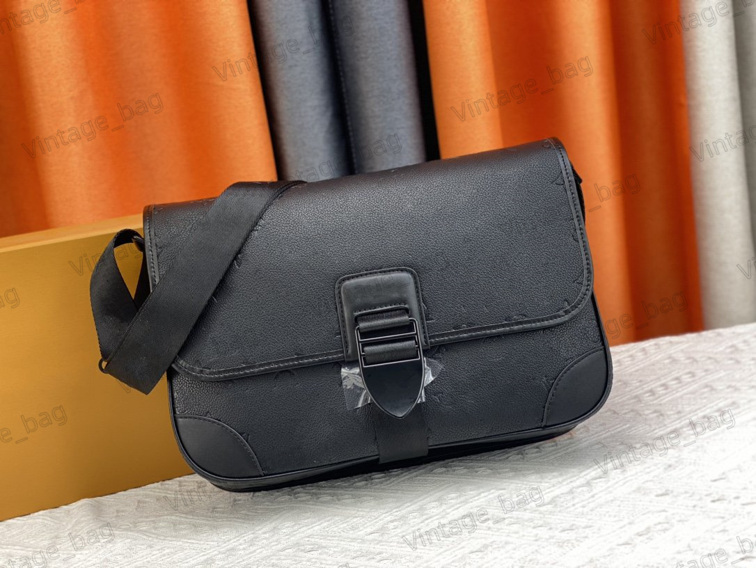 

Archy Messenger MM Messenger Bags Men Laptop Bag Monograms Embossed Shoulder Crossbody Bags Luxurys Jacquard Strap Postman Satchels M46328