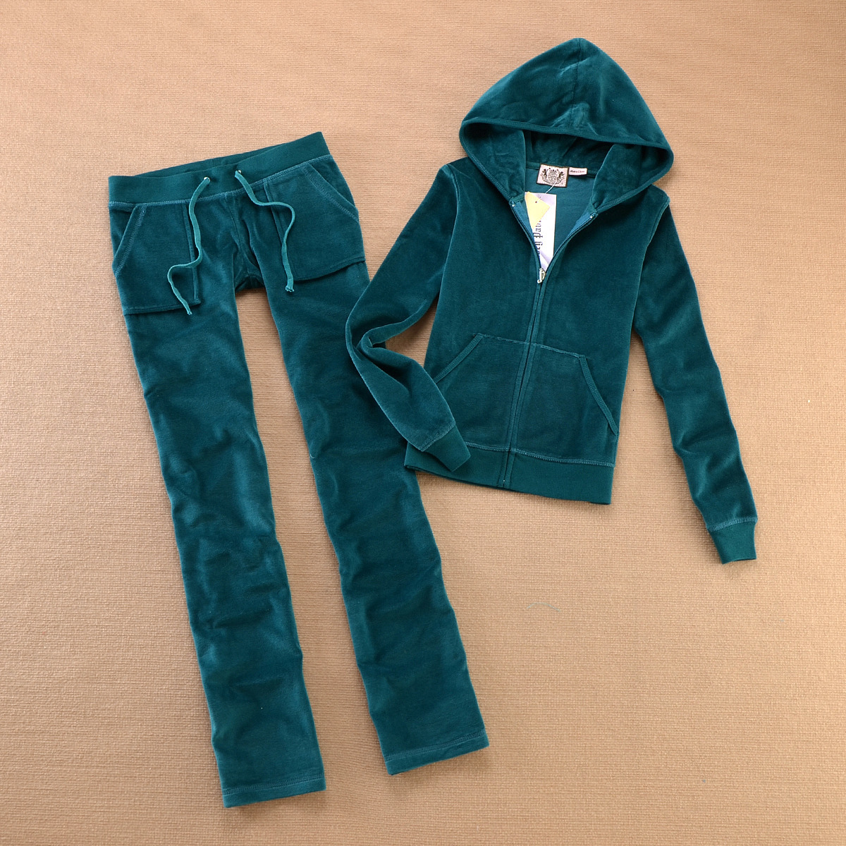 

Womens Two Piece Pants Juicy Coutoure Custom Warm 2 Piece Velvet Tracksuit Fall Winter Women Masonry Crown Tracksuit Casual Elegant Set 230301, Black