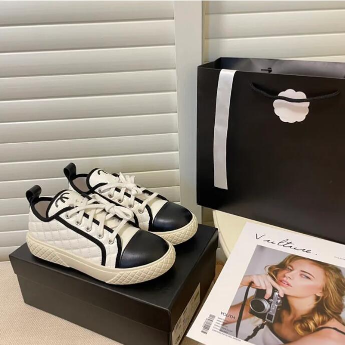 

Women's Dress Shoes sports fashion embroidered canvas black and white stitching casual shoes, Customize