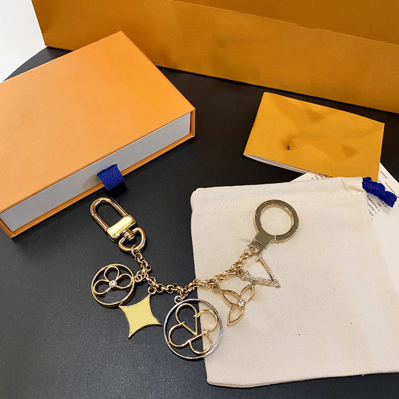 

Luxury Designer Keychain Letter Pendant Gold Key Buckle Detachable Keychains For Mens Womens Fashion Hoop Keys New With Box