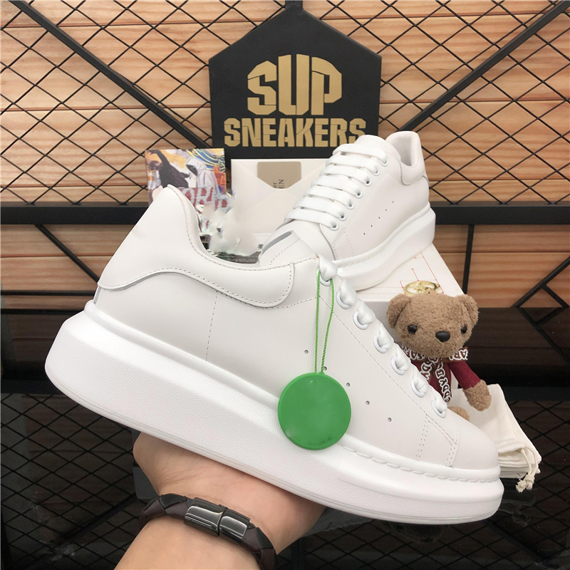 

2023 Wholesale Men Women Designer Casual Shoes 3M Reflective Genuine Leather Sneaker Fashion Womens Velet Soft Massage Outdoor Platform Trainers Sneakers, Style 11