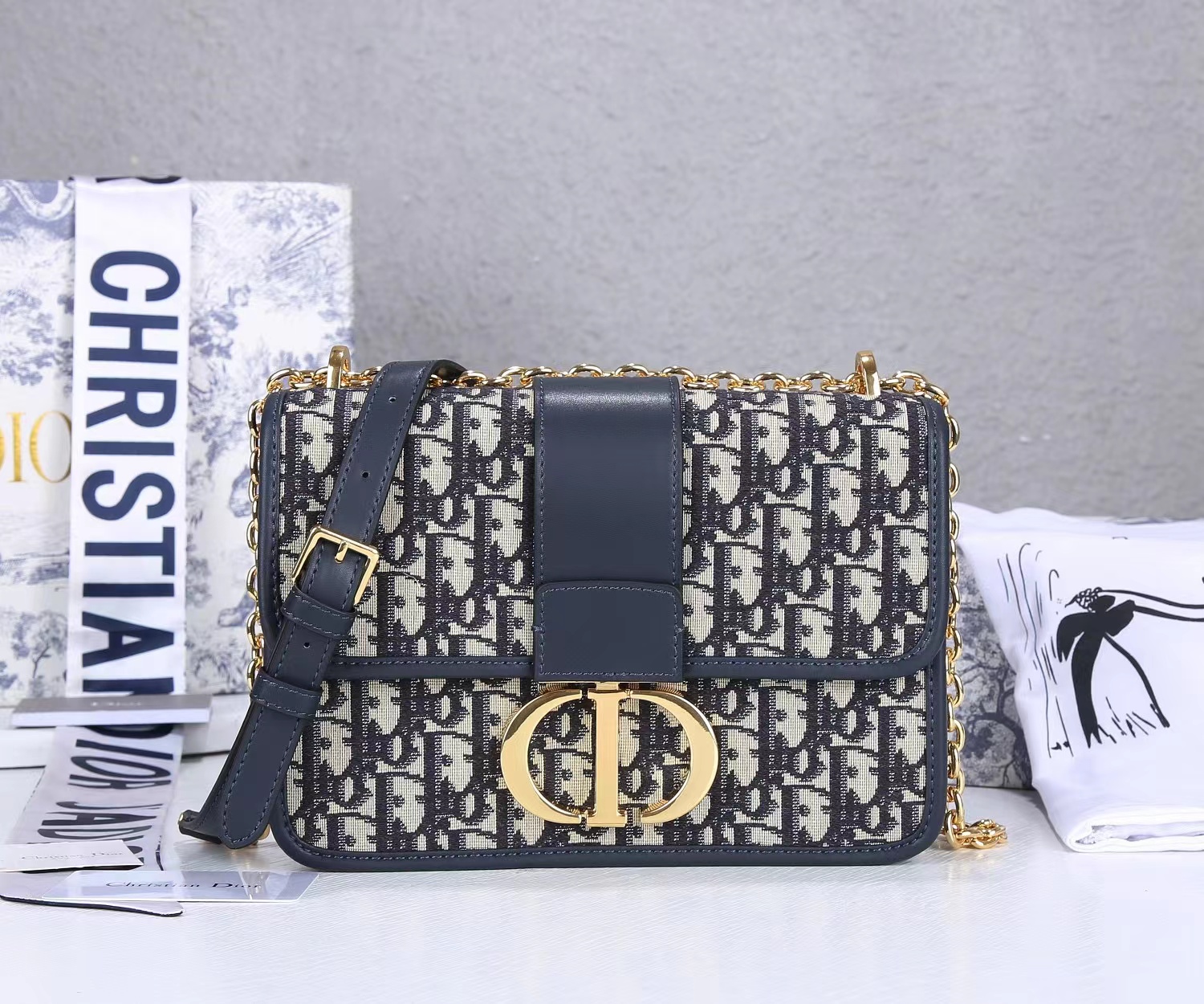 2023 Mobile phone bag Latest Shoulder Bag Luxury Designer Fashion Handbag monog Embossing Fashions classics Handbags Women Luxurys Brands Crossbody