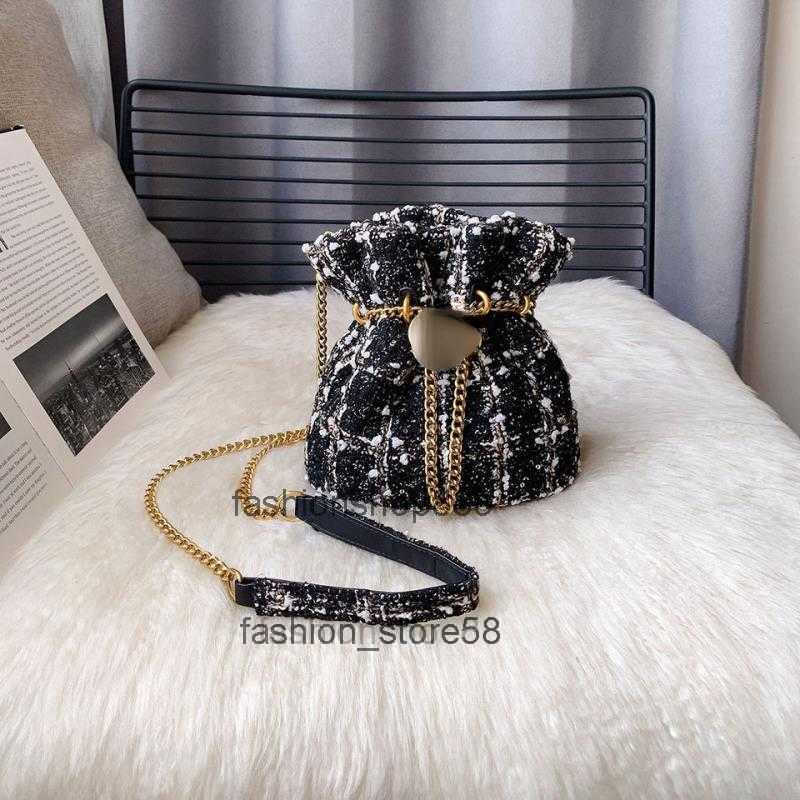 

Bags Evening design luxury Designer Tote Women Pleated Perforated Handbag Shoulder Soft Leather Luxury Designer Crossbody Female Bucket, 26