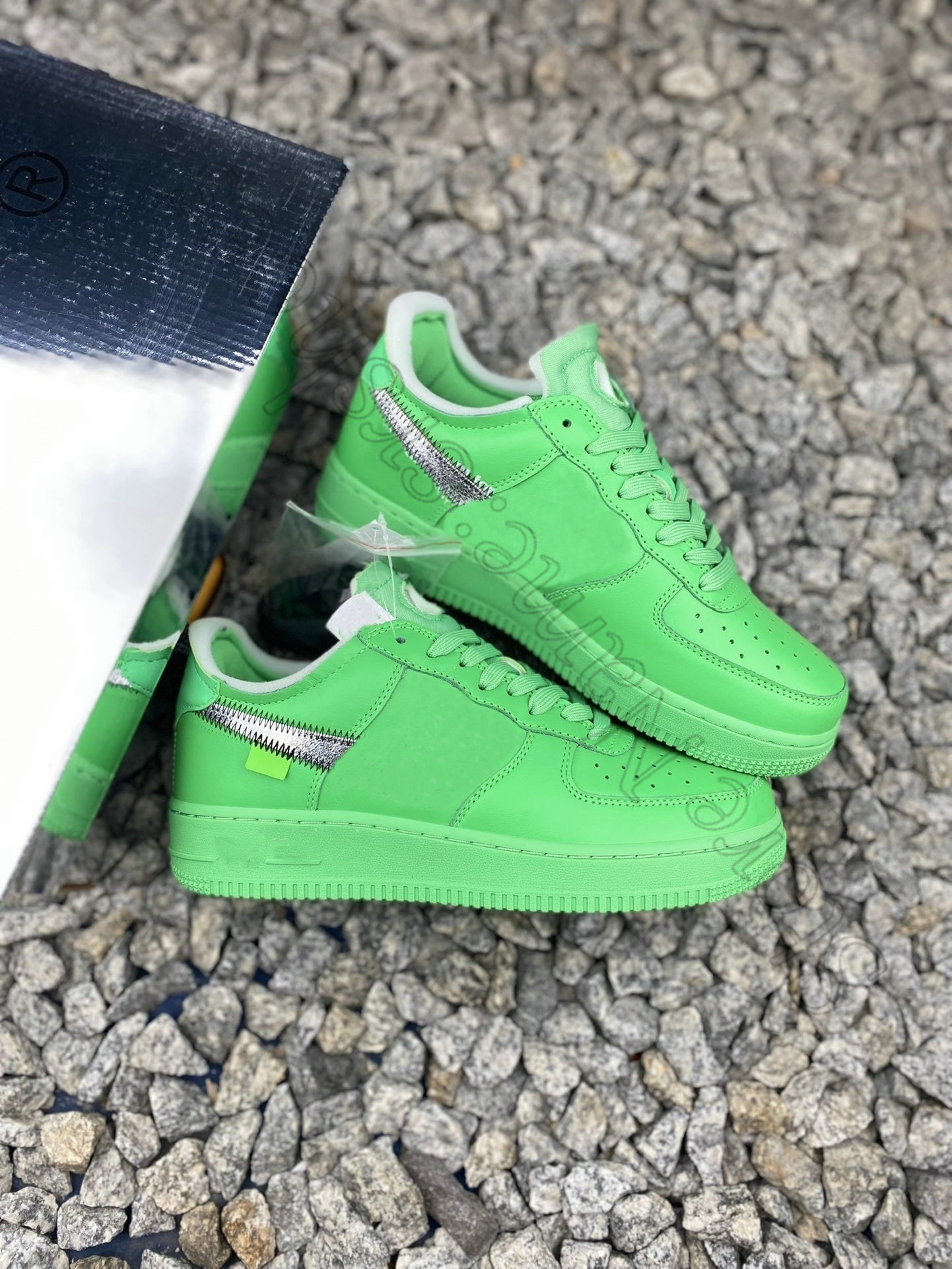 

Mens Casual Shoe 1 University Gold Outdoor Shoes Off Power Blue Volt White Black UNC Men Women Outdoor Sports Sneakers Casual Designer Outdoor Skate shoes