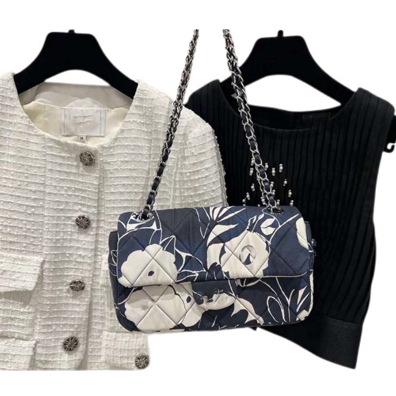 

Designer bag Women Purse Handbags New Fashion Casual Small Square Bags Shoulder Messenger Bag Sponge treasure with logo and pattern elegant temperament, Blue1