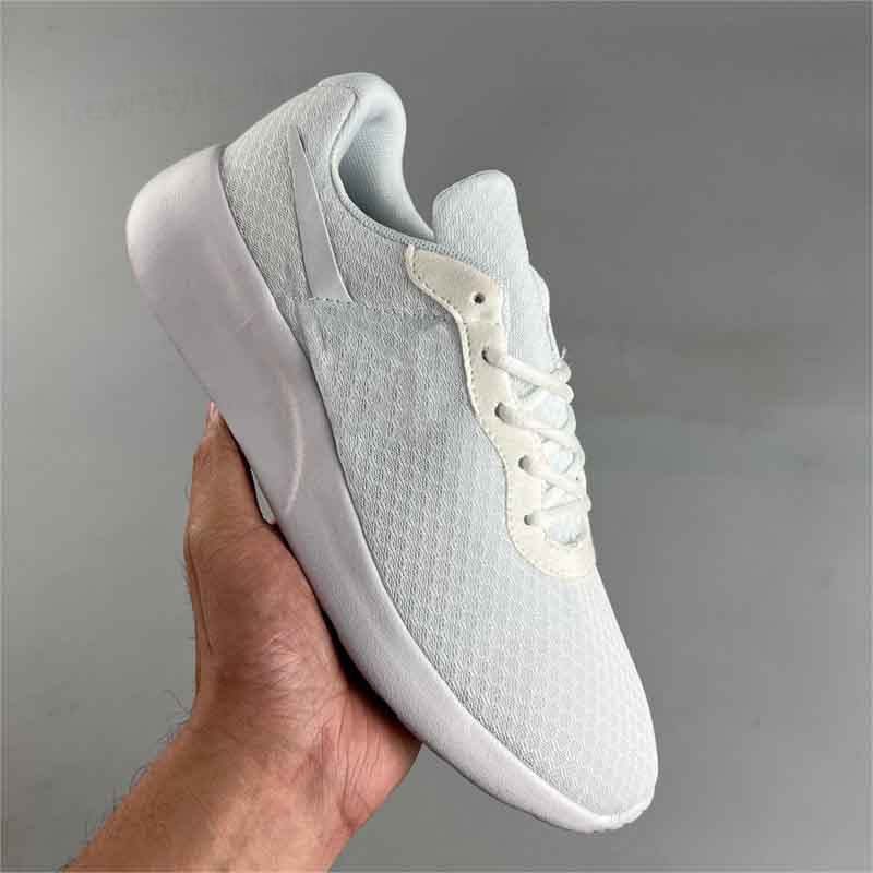 Wholesale Tanjun 1.0 Run Running Shoes men women London Shoe Pink Black White Off Wolf Grey Mens Trainers Platform Sports Sneakers TK06