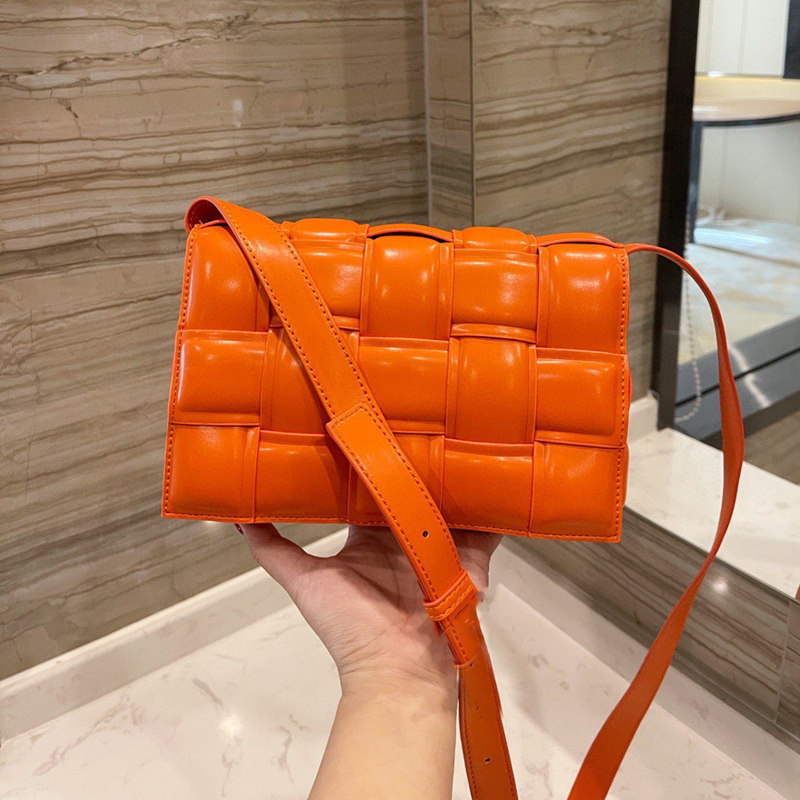 

Messenger bag Designer square Bags Women woven bag Plain Knitting Genuine Leather Chains Button Sequined Soft Quilted bag