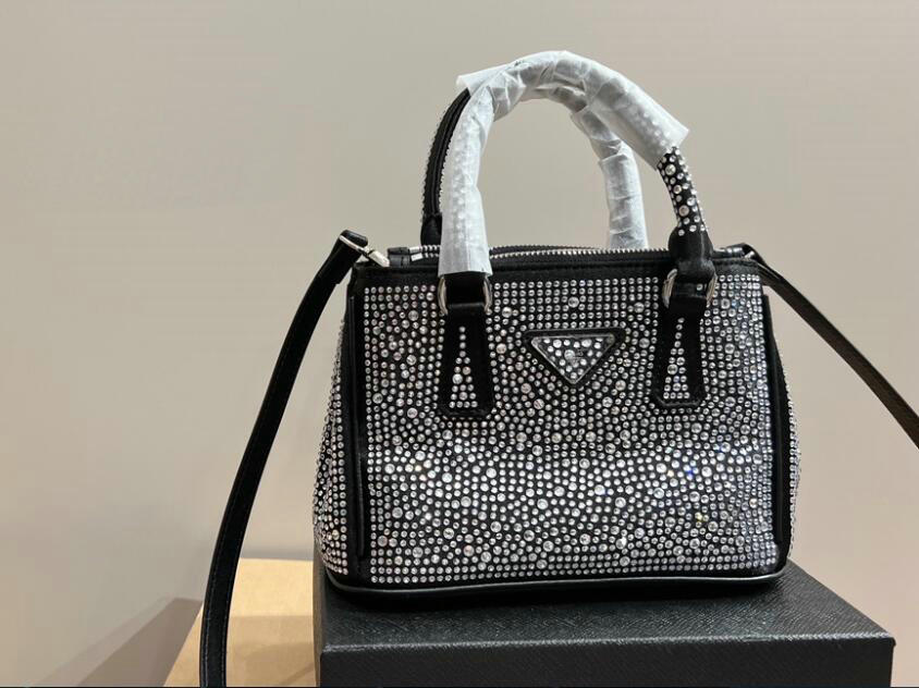 

designer Full Diamond Killer Bag Tote Handbags Ladies Crossbody Handbag Purse Leather Shopping Bags Bottom nail Fashion Zipper Shoulder bags, Black