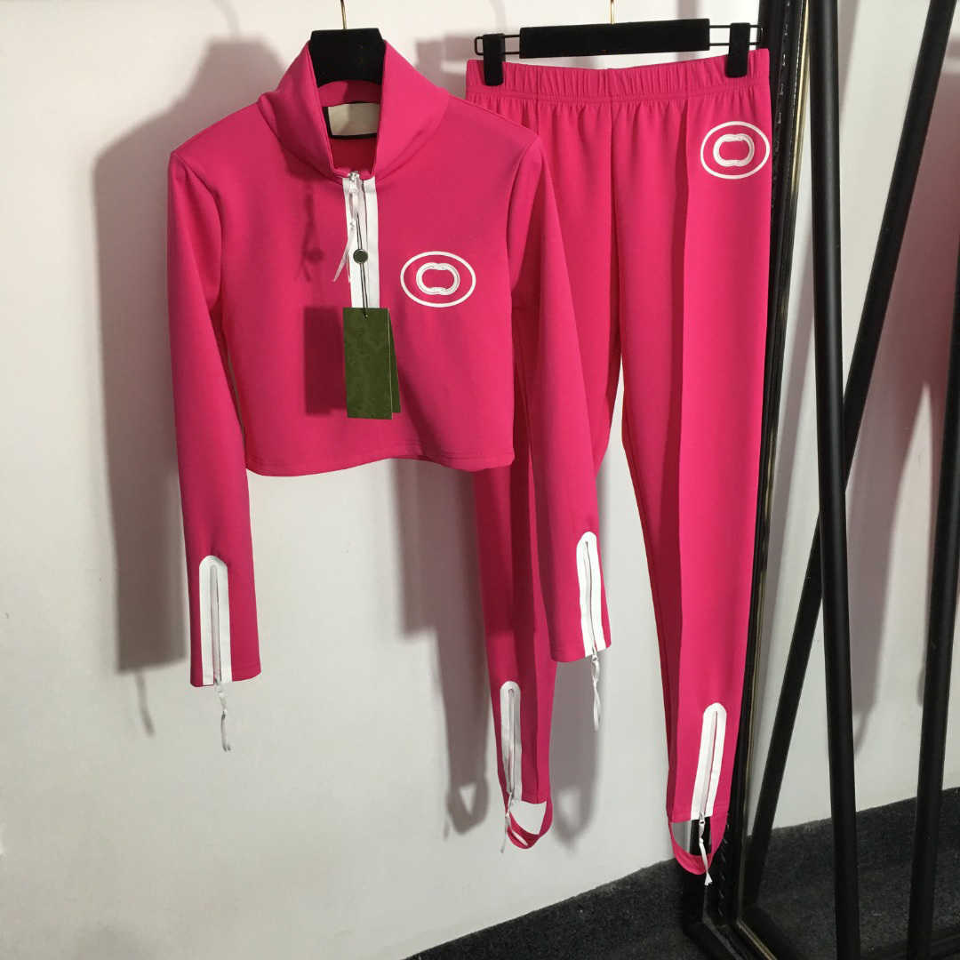 

23ss brand designer Yoga exercise set Long sleeves short style tops Foot pants suit Women Elastic-waist sweatpants sets High quality womens Clothes
