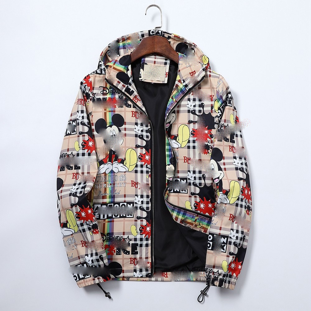 

Designer mens jacket spring and autumn windrunner tee fashion hooded sports windbreaker casual zipper jackets clothing tech fleece Size M