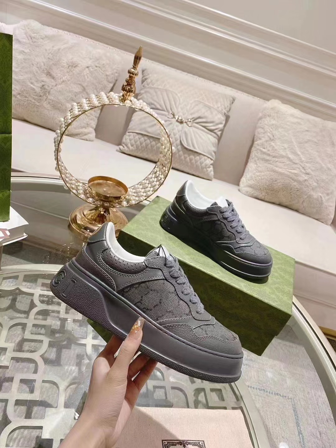 

2023 Classic Mens Women Outdoor Sport Casual Shoes Rhyton Vintage Trainers Chaussures Sneakers Retro Do Old High Quality Walking Leather Tennis Shoe hrdfherhdh