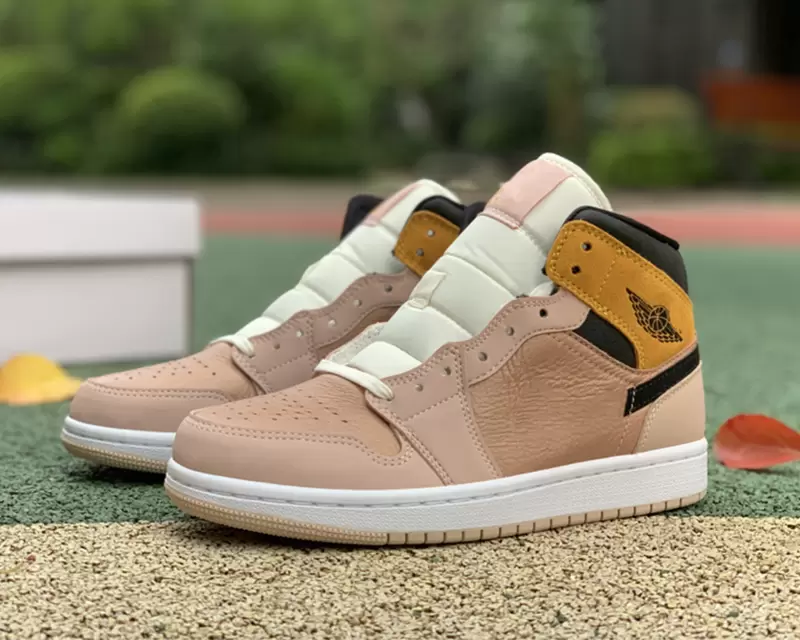 

2023 Basketball Shoes Jumpman 1 Mid SE Particle Beige Basketball Shoes Sports Outdoor Sneakers Whit Box, Black and beige
