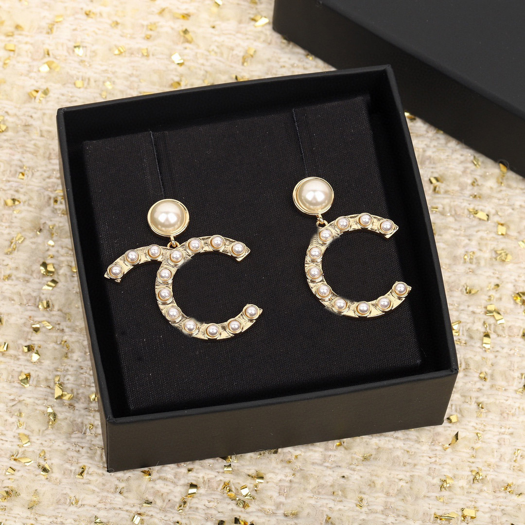 

2023 Luxury quality Charm drop earring with diamond and nature shell beads large size in 18k gold plated have box stamp PS3878