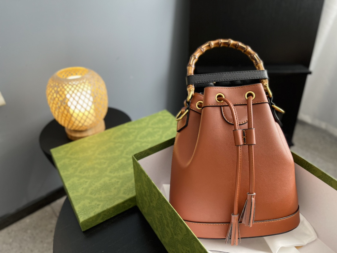 

High-Quality 4 Colours Handbags Fashion Bamboo Bucket Totes Bags Vintage Large Capacity Handbag Artwork Shopping Shoulder Bag Party Wholesale Luxury