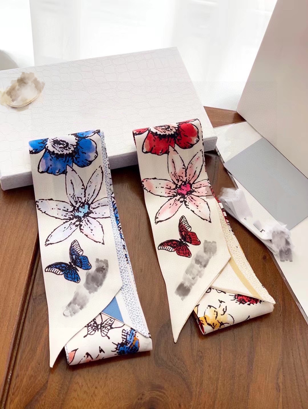 

Designer Letters Print Floral Silk Scarf Headband for Women Fashion Scarves Shoulder Tote Luggage Ribbon Head Wraps Double ribbon Ladies gift small 5*106cm with box