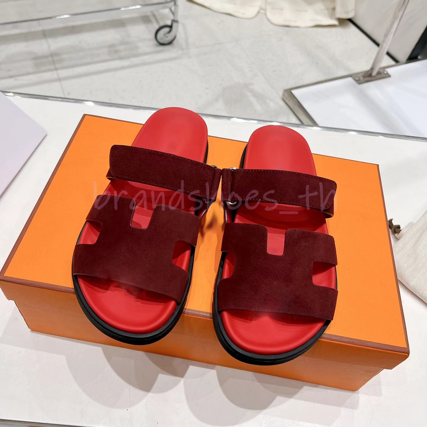 

621s Sandals Designer Shoes Chypre Sandal Men Flip Flops Platform Slippers Luxury Women Sandals Classic Slipper Flat Leath