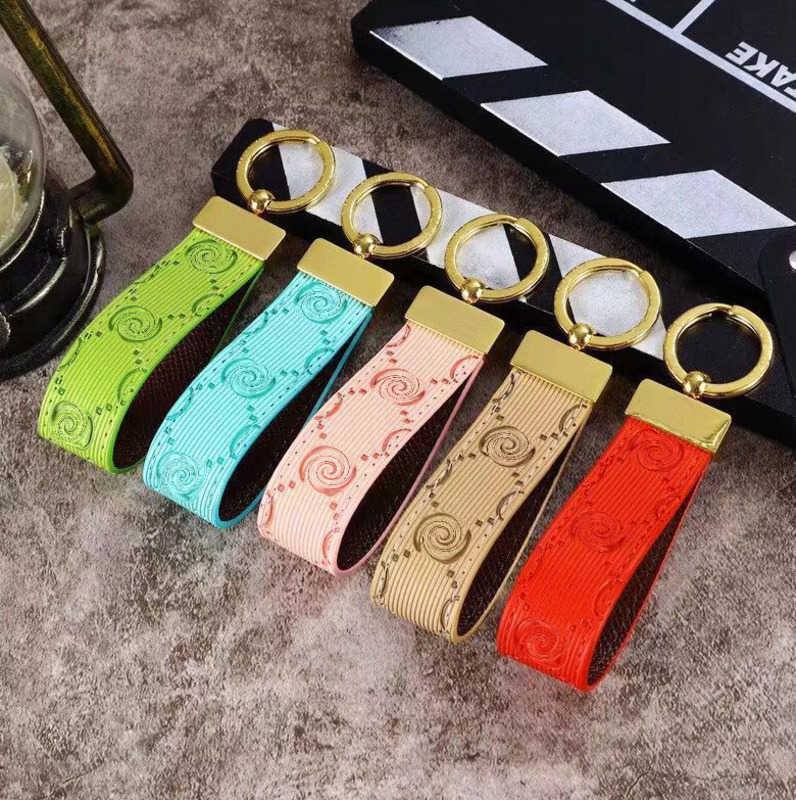 

key chain Lanyards Mens Fashion Keychain Designer Handmade Leather Lovers Key Chains Letter Women Car Keychains Womens Luxury Hanging Rope ACC