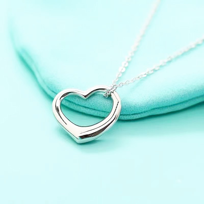 

High quality heart shaped necklace chains Women's set of stainless steel blue pink green pendant jewelry Christmas gift for girlfriend on Valentine's Day