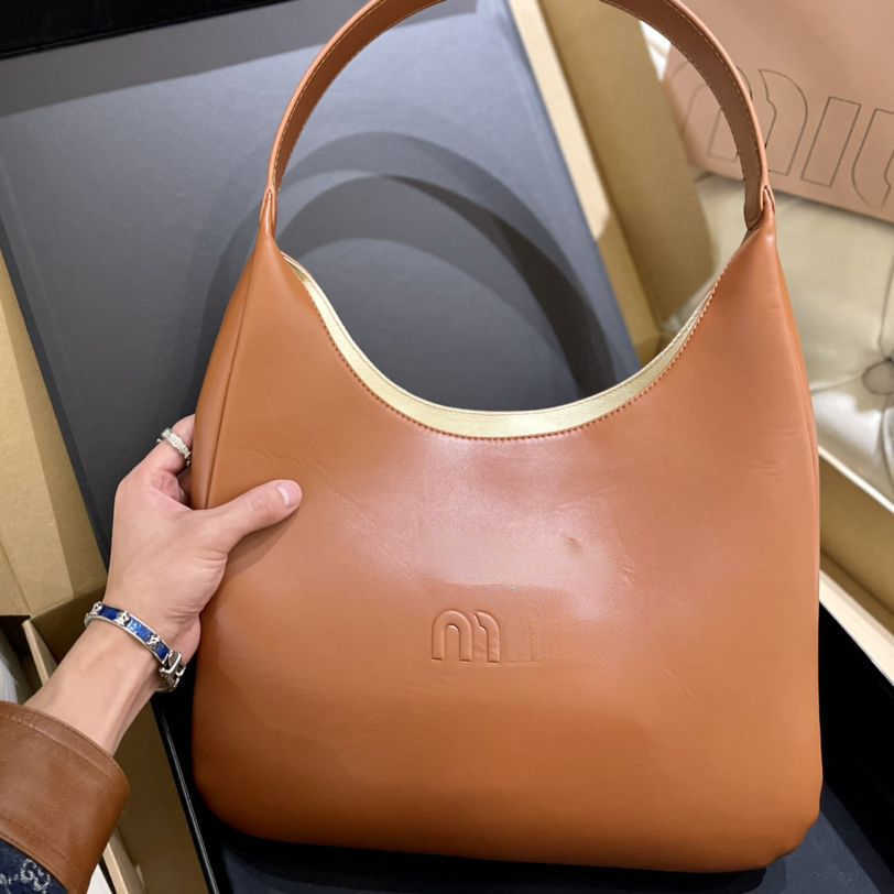 

Luxury Brand Designer bags Handbags Shoulder Crossbody Bags Tote 2023 New Fashion Texture Multifunctional Portable Envelope Bag Camera bag Factory Direct Sales, Black size/33cm