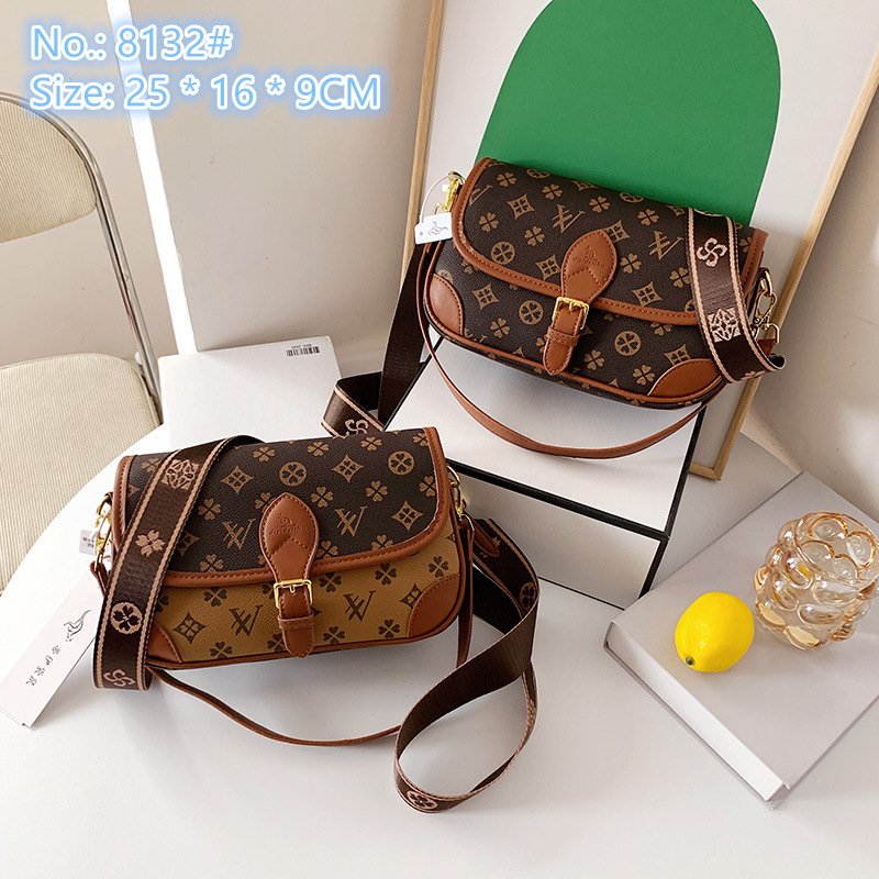 

Factory wholesale ladies shoulder bag 2 colors flip small fresh contrast leather handbags elegant printed handbag simple letters mobile phone coin purse, Coffee-8132#