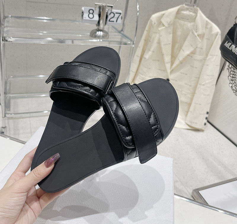 

2023 s new sheepskin slippers famous designer TPU outsole fashion slippers, Black