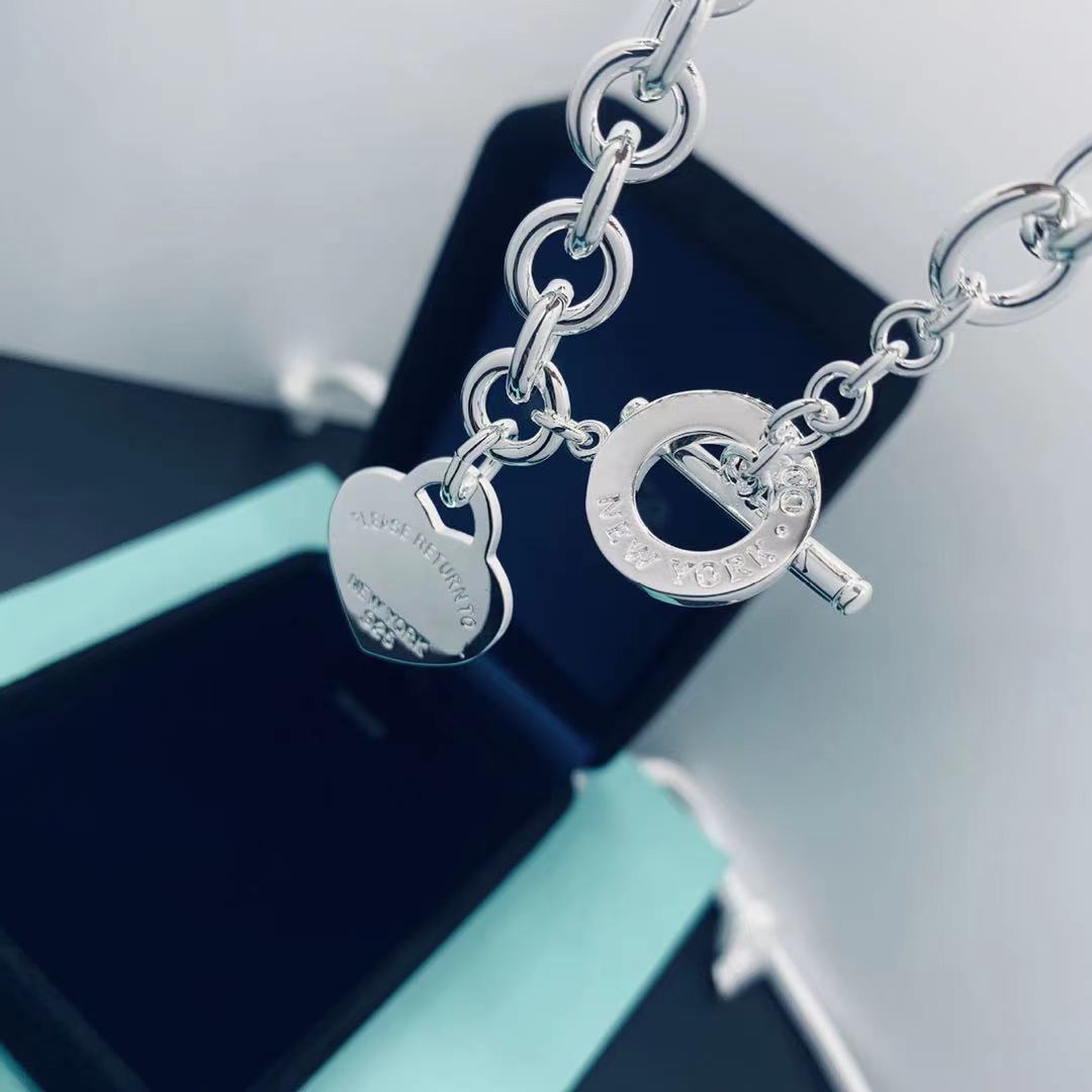 

Designer tiffany Women's Bracelet Set Classic Heart Set Sterling Silver Girl Christmas Love Gift Stainless Steel Jewelry Factory Wholesale and Retail