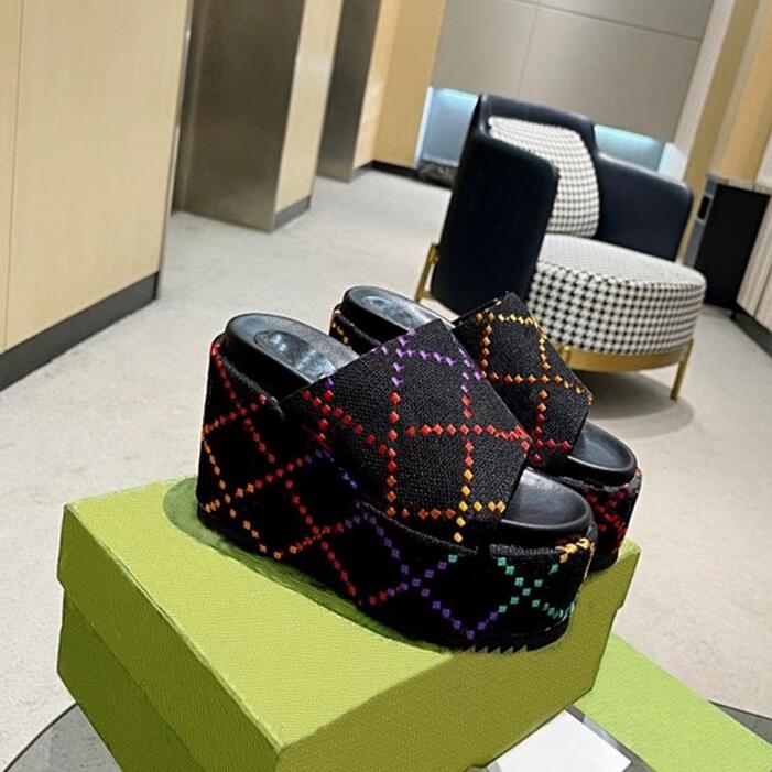 

Women Paris Slippers Designer Strawberry Pattern Embroidery G Letters Beach Casual Slides Flip Flops Ladies Platform Thick Bottom Increase Non-slip Sandals 35-43, #1