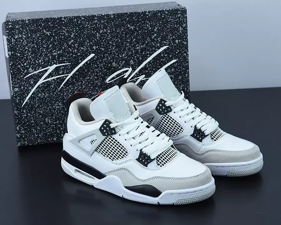 

New 4 4s Basketball Shoes For Mens Women Jumpman IV Sports Sneakers White Oreo Back Canvas Cat University Blue Mocha Seafoam Lightning Military Black Trainers 2023