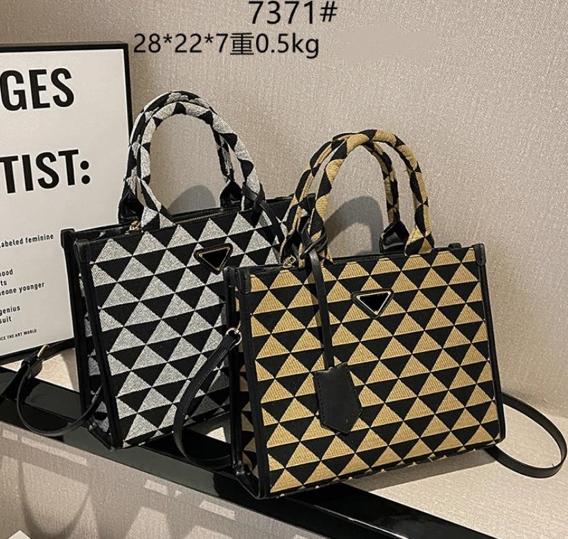 

Luxurys Designers Clutch large Shopping Bags sling bag Wallets card holder quality Cross Body totes Key cards coins men Genuine leather purse women duffle weekend, Black