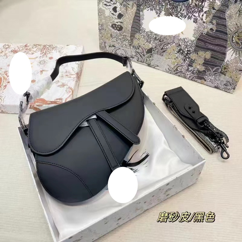 

2021 Women's handbag shoulder bag High quality frosted leather fashion women's cross shoulder letter design Simple latest style, dustproof frame, Light brown