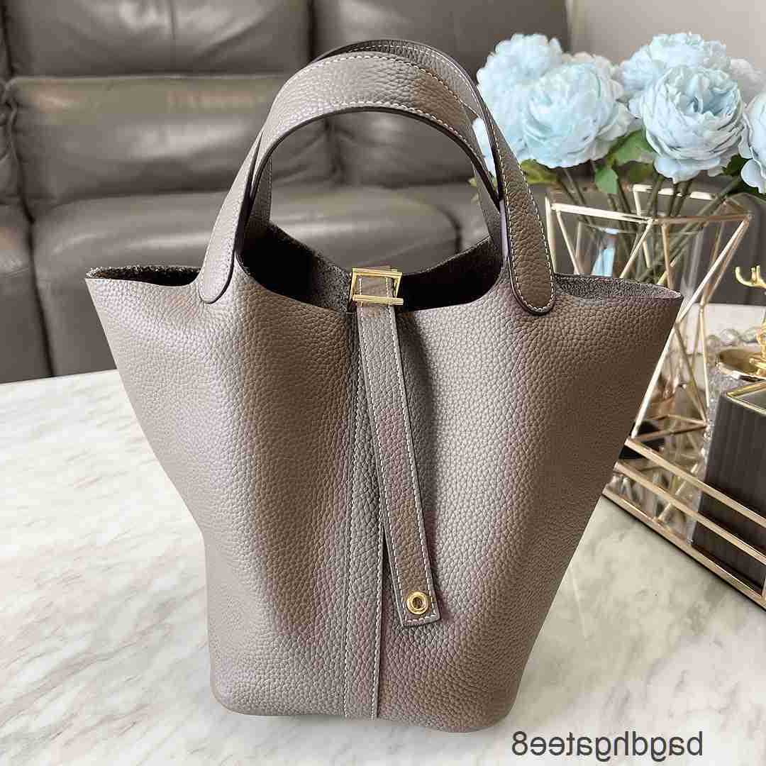 

Togo Picotin Locks Shoulder Bag He Gold Bags Designer Purse Basket Women s Cowhide Pattern Handbag Buckle Soft Large Capacity 2vzscvn 22RF 2R3Q, Windbreaker grey 18cm