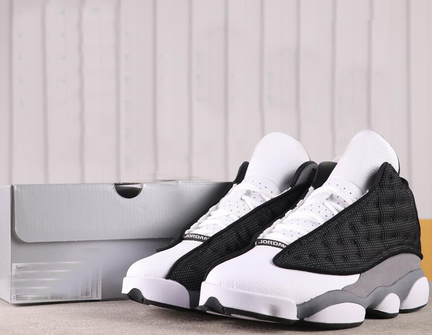 

13 Black Flint mens Basketball shoes 13s Black/University Red-Flint Grey-White Outdoor Sports Sneakers DJ5982-060 With Box us7-13