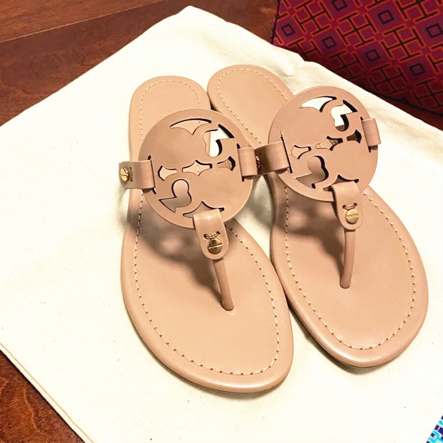 

Designer Slippers for Flip Flops Women Brand Flat Sandals Black Brown Matte Genuine Leathers Summer Classics Beach Slipper Shoes with Dust Bag 35-43, Red shiny