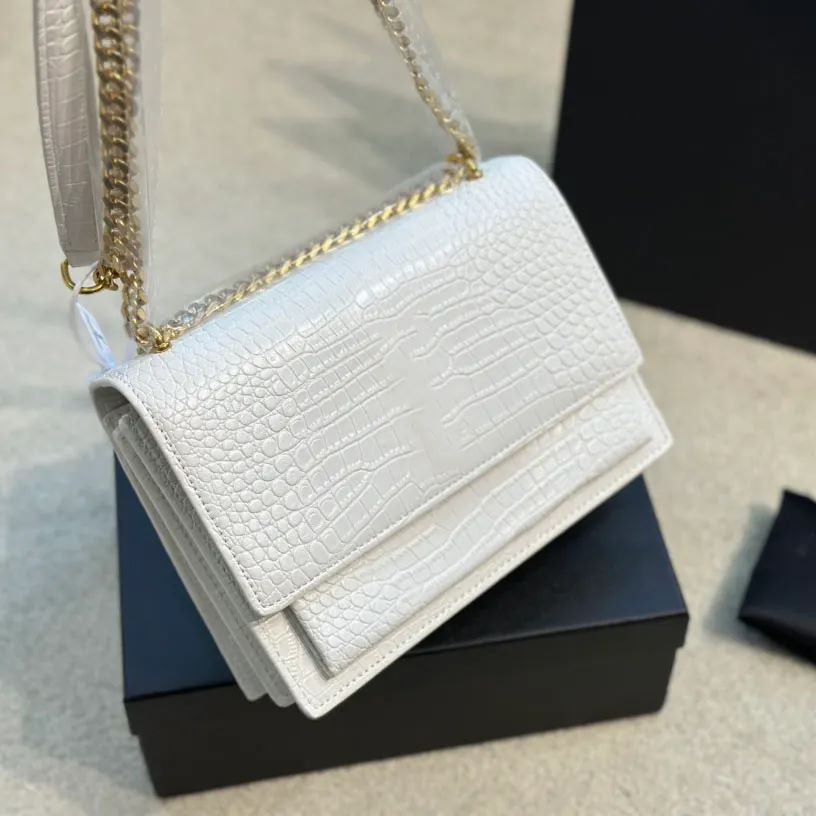 

Women Shoulder SS Messenger Bags Lady 2023 Fashion Luxury Handbags Cross Body Famous Designer Hasp Removable Leather Straps Popular Female Purse Backpak 8111, White