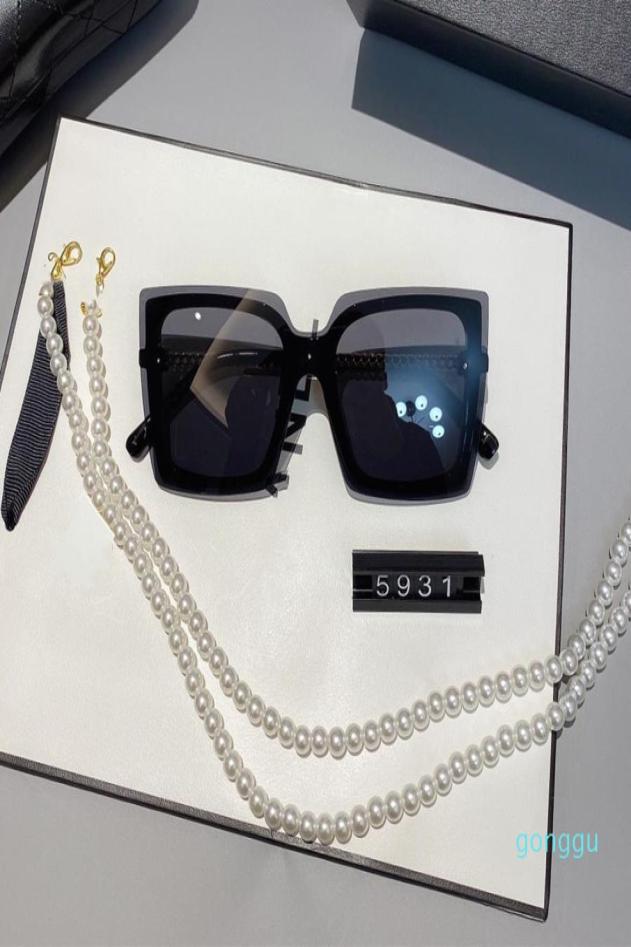 

luxury high quality famous sunglasses oversized flat top ladies sun glasses chain women square frames fashion designer with packa1643325