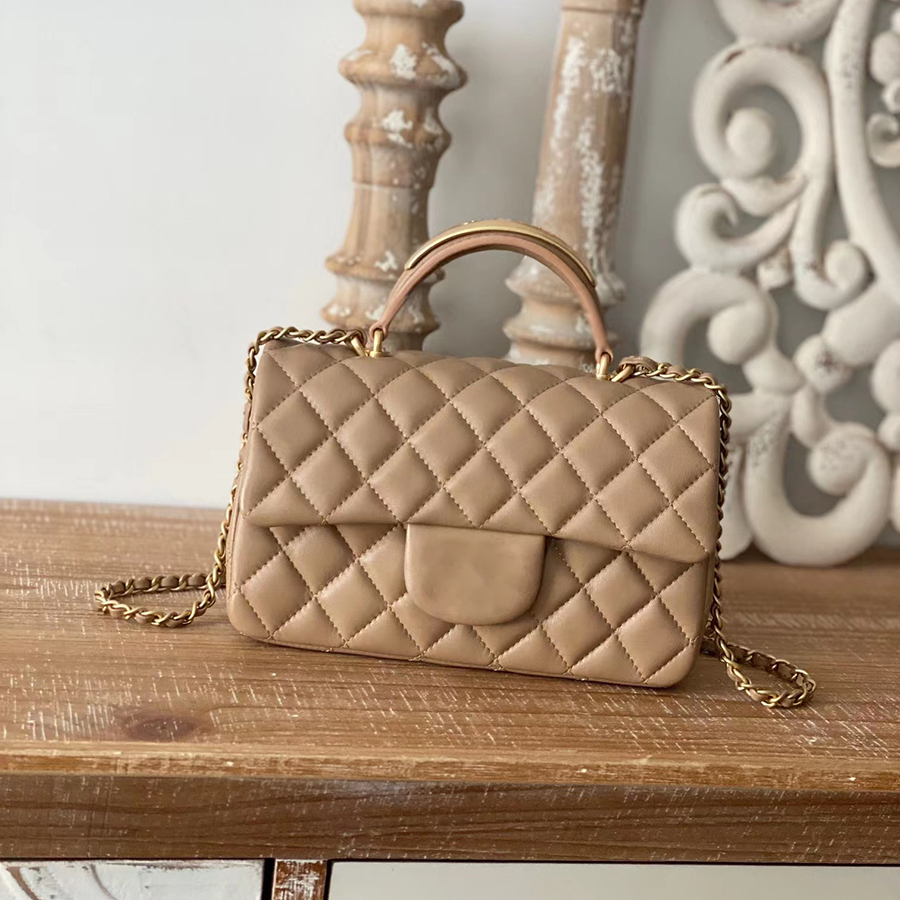 

TOP quality 1:1 CF Mini Handbag shoulder bag 22B 20cm genuine leather Designer bags With box C133