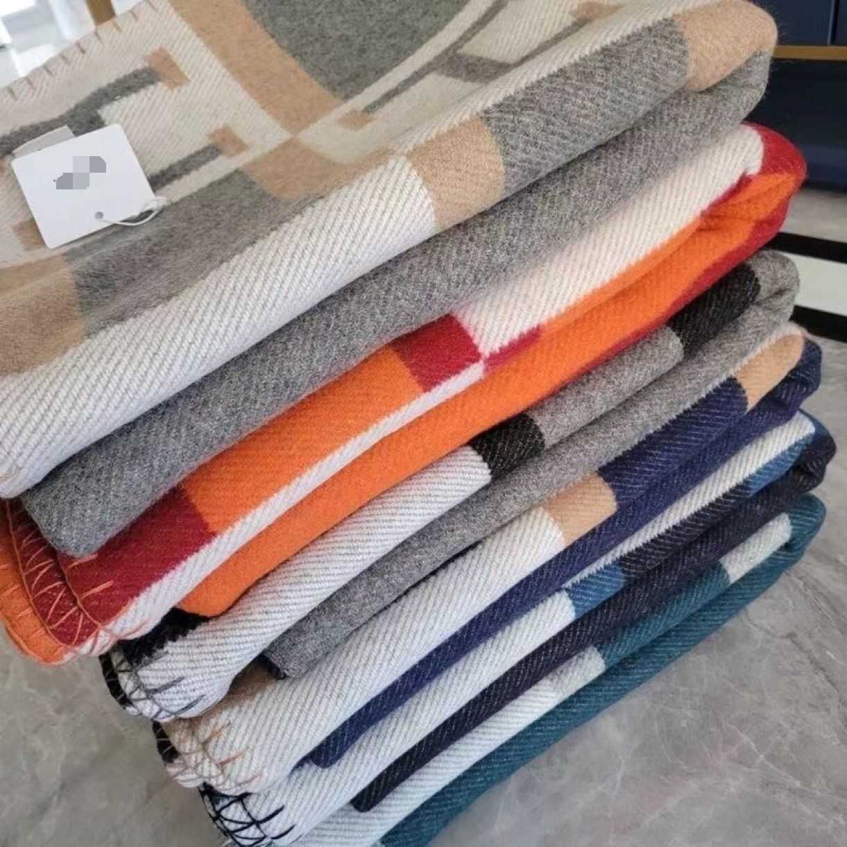 

Luxury Signage Blanket designer classic pattern top blankets shawl cashmere wool color matching striped 6 colors available 170*135cm weight