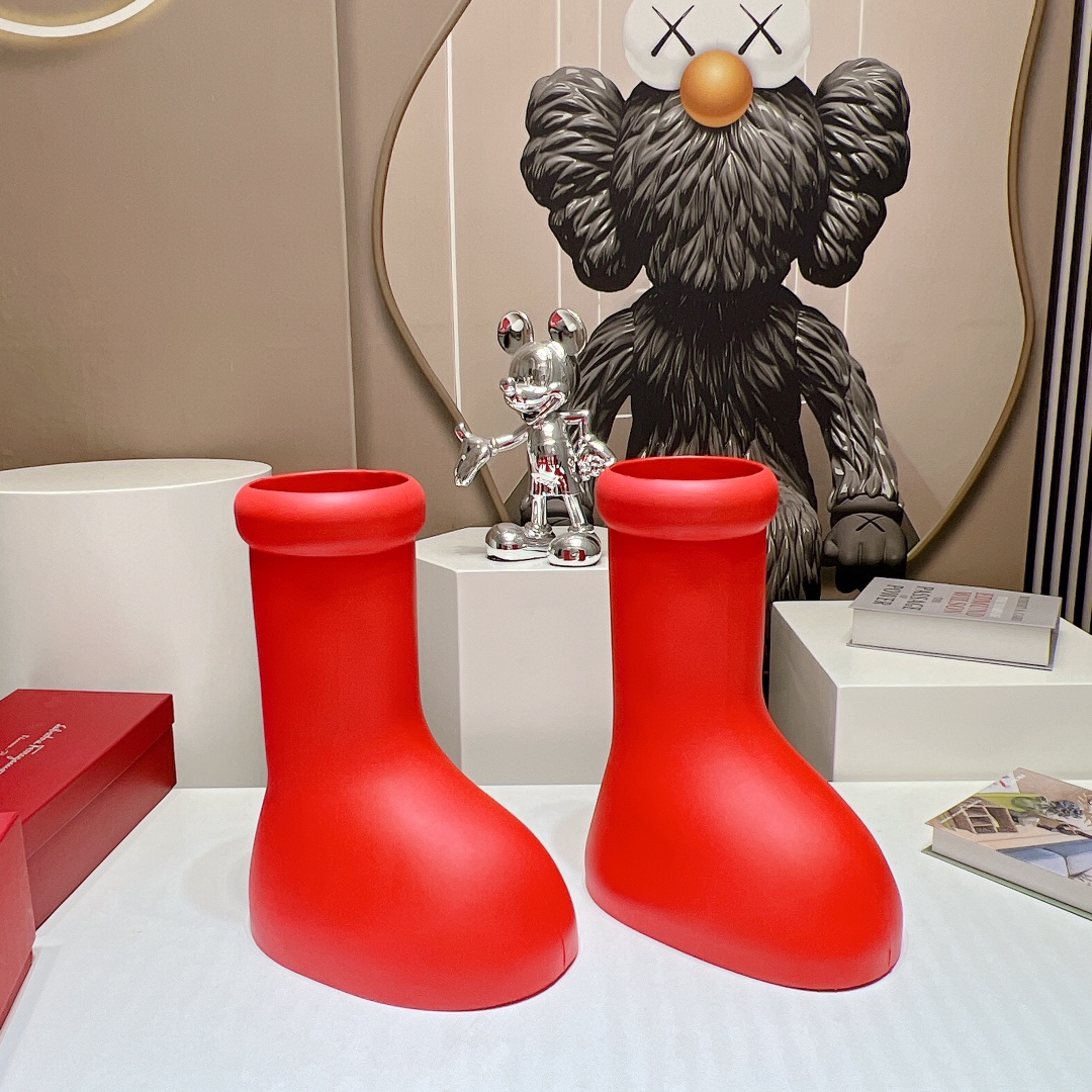 Big Red Designer Boots Long Rain Boot Shoes Round Toe Rubber Platform Bottes Raining Bootie Fashion Astro Boy Shoes