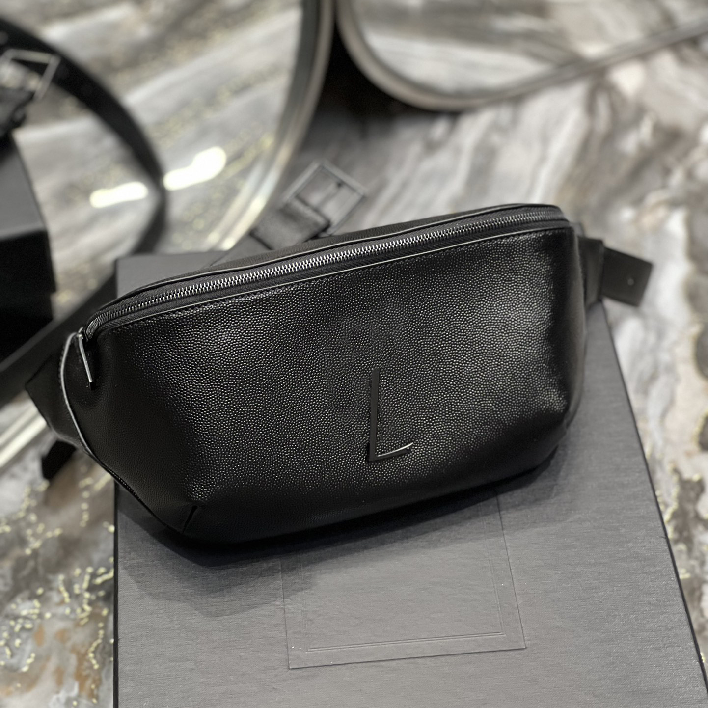 

9A Designer Bag Classic Black Waist Bag Unisex Chest Bag Made of Genuine Sheepskin or Cowhide, Black 25*14*3.5cm