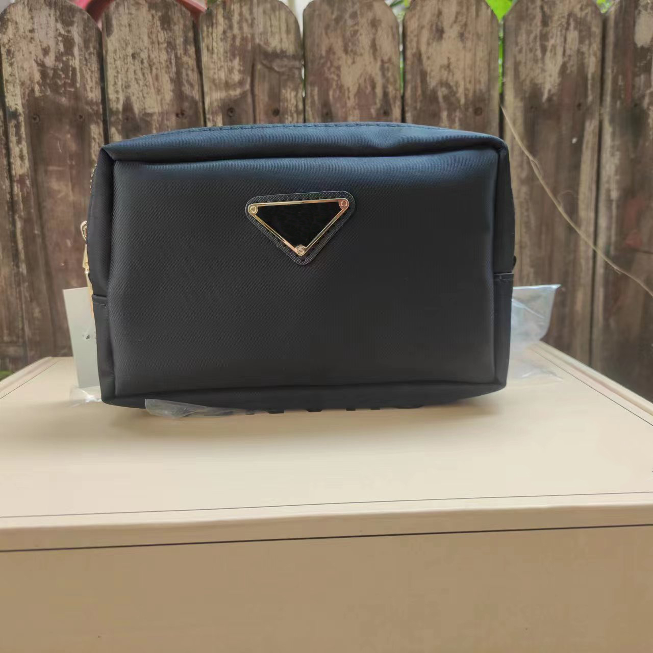 

fashion cosmetic pouch triangle makeup makeup storage bag zipper with cosmetic bag, Black