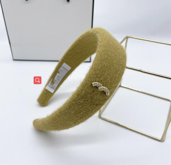 

Designer Letters Printed PU Leather Headband for Women Girls Small Sweet Wide Edge Bowknot Diamond Hair Hoop Outdoor Sports Headwrap Head Accessories