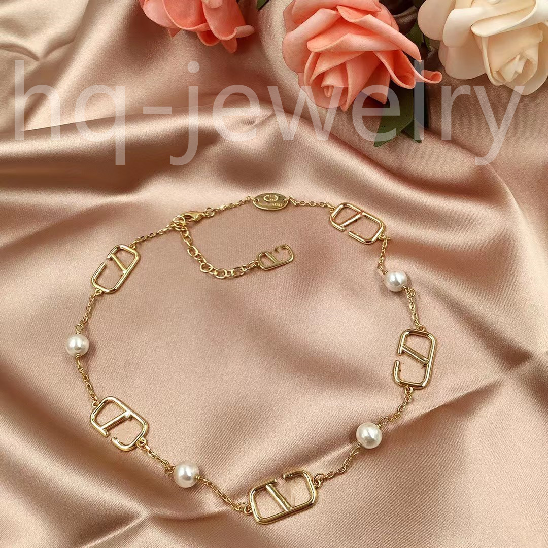 

2023 Exquisite International Luxury Lock Pendant Necklace Fashion Women's 18k Gold Plated Jewelry Selected Gift82