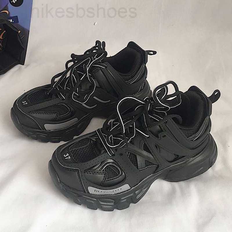 

Luxury designer track and field 3.0 sneakers man platform casual shoes white black net nylon printed leather sports shoes triple s belts, Color 1