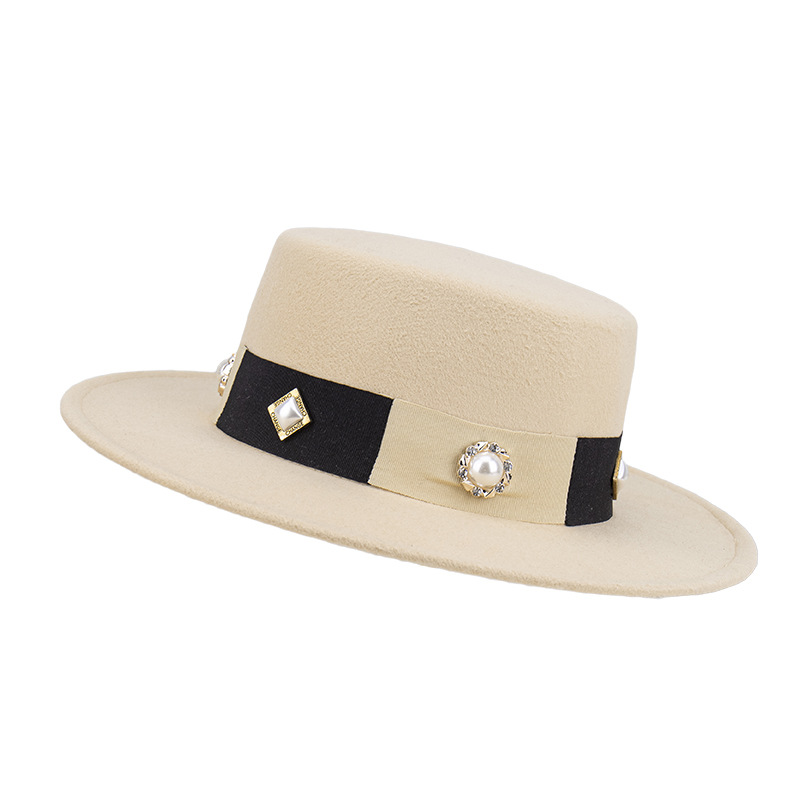 

Trendy Warm Faux Woolen Rivet Big Pearl Banquet Jazz Top Hat Women Party Boater Fedora Hat Men British Cowboy Flat-Top Cap, White