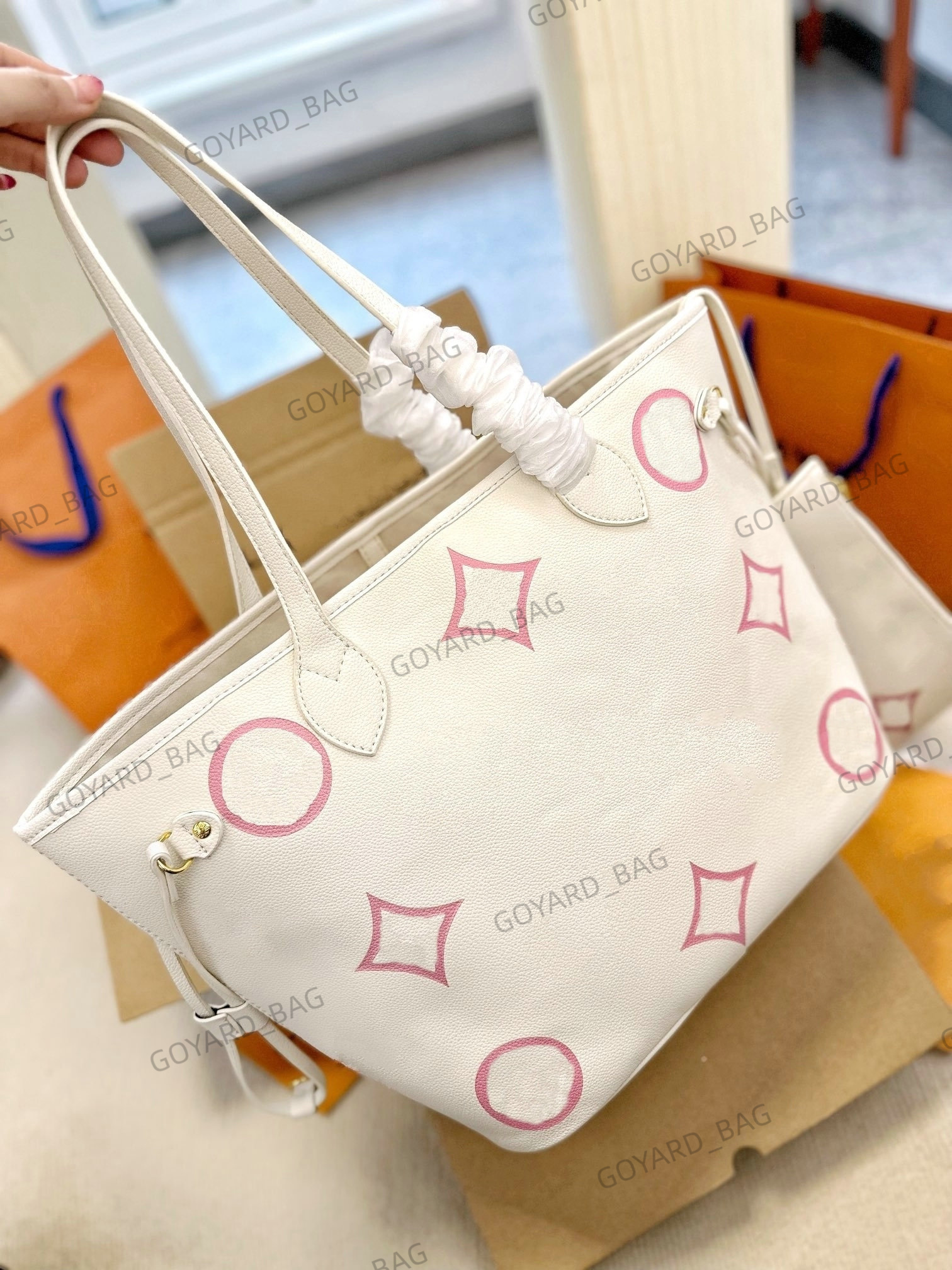 

Never MM Full Tote Womens Handbag Leather Monograms Embossed Luxury Designer Large Capacity with Purse Long Shoulder Handles City Bag M58907 M21579 M46329