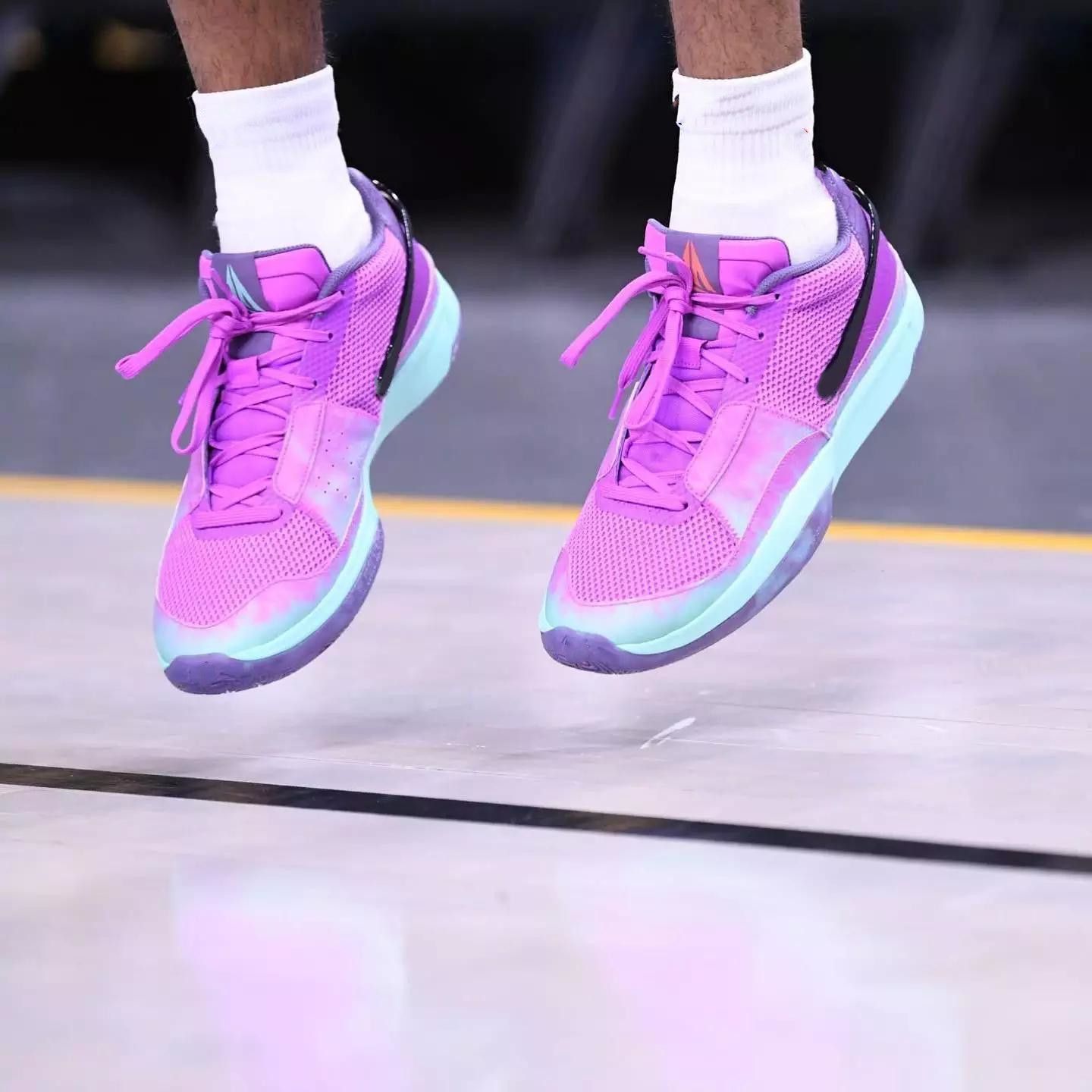 

Kids Basketball Shoes Ja 1 Day 1 Ja Morant first signature Sneakers Men For Sale Grinch Dark Grey Pure Platinum Bright Mango Training Sneaker US4-US12