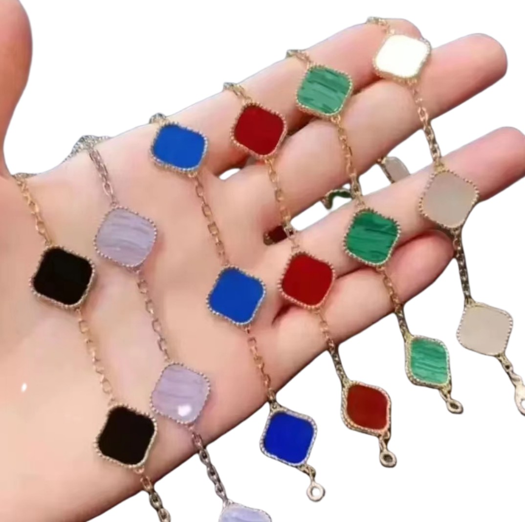 

Designer Classic Lucky Clover Black Onyx Bracelet 18K White Gold Plated Ladies and Girls Valentine's Day Mother's Day Engagement Jewelry Fade Free