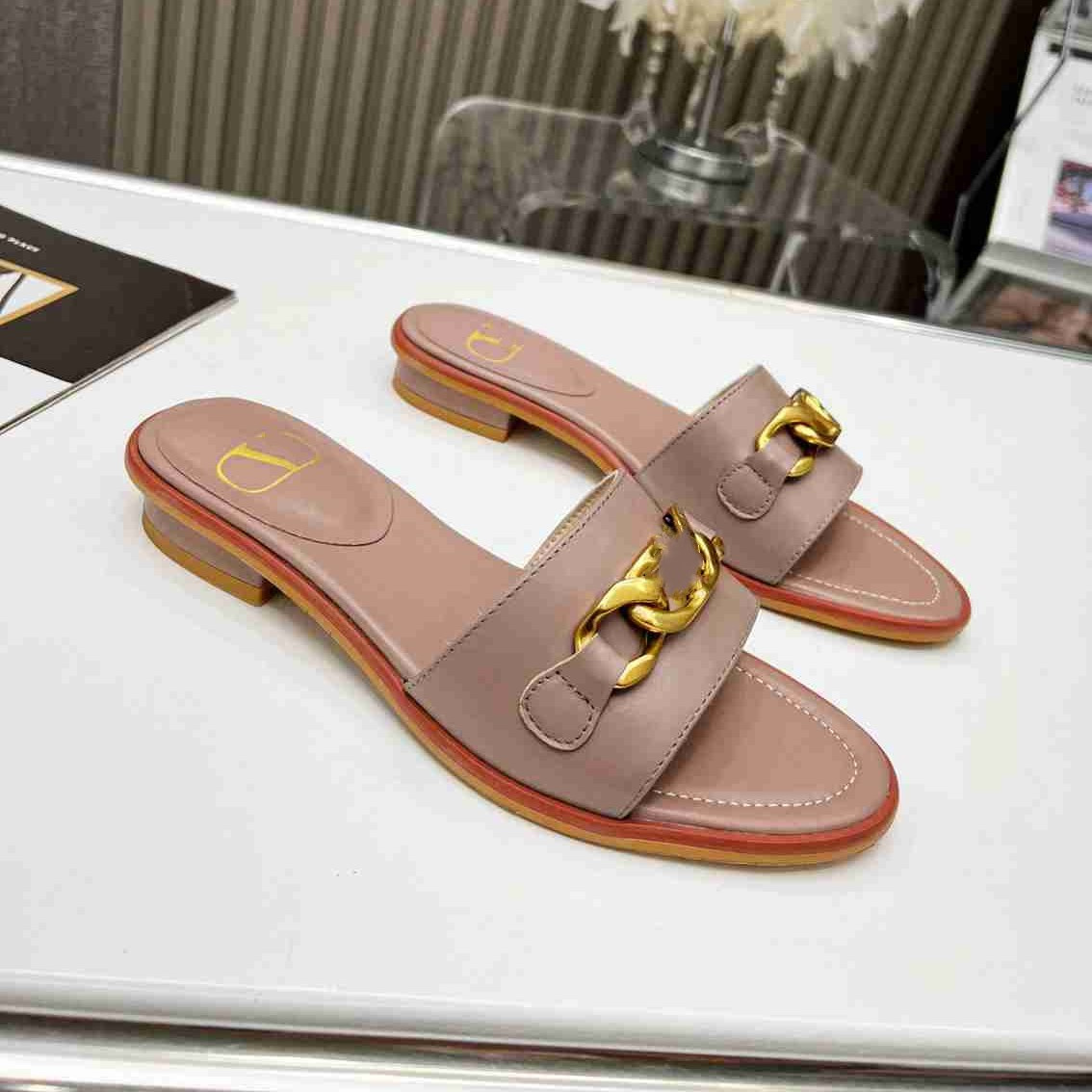 

designer ladies Luxury sandals summer flat Valentinoity shoes fashion beach women slippers h4b