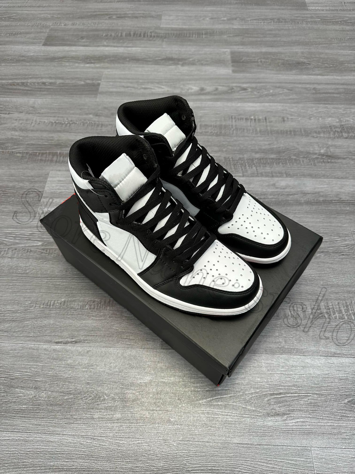 

Men's Panda basketball shoe Jumpman 1 1s High 85 Og black and white leather upper for men and women Sneakers, Colour 1
