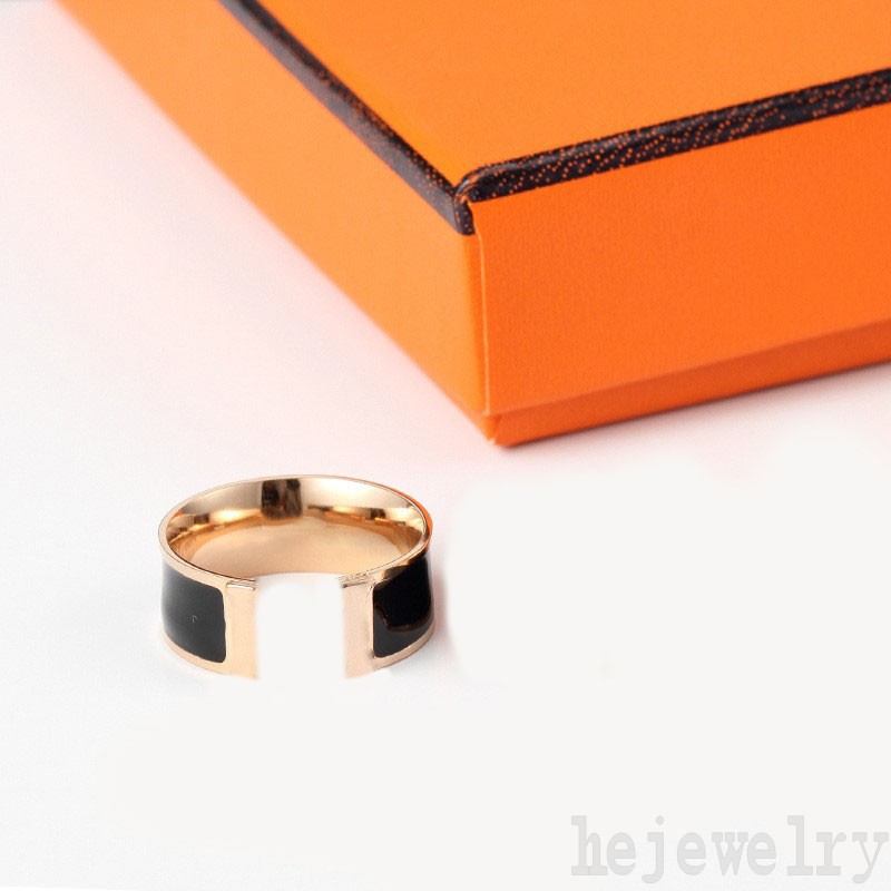 

White h mens luxury ring womens couples polished letter grey black classics halloween day circles love popular alloy enamel anelli vintage love Rings ZB021 F23